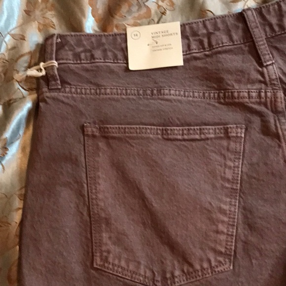 NWT Universal Threads Vintage Midi Stretch frayed hem shorts fitted hip … - Picture 7 of 9